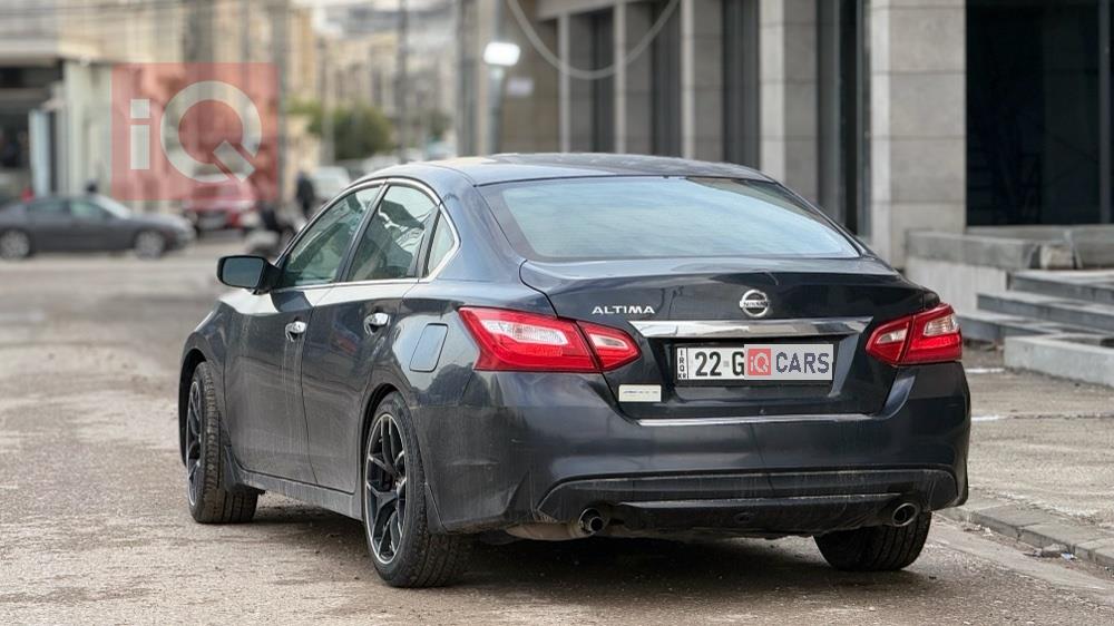 نيسان ألتيما